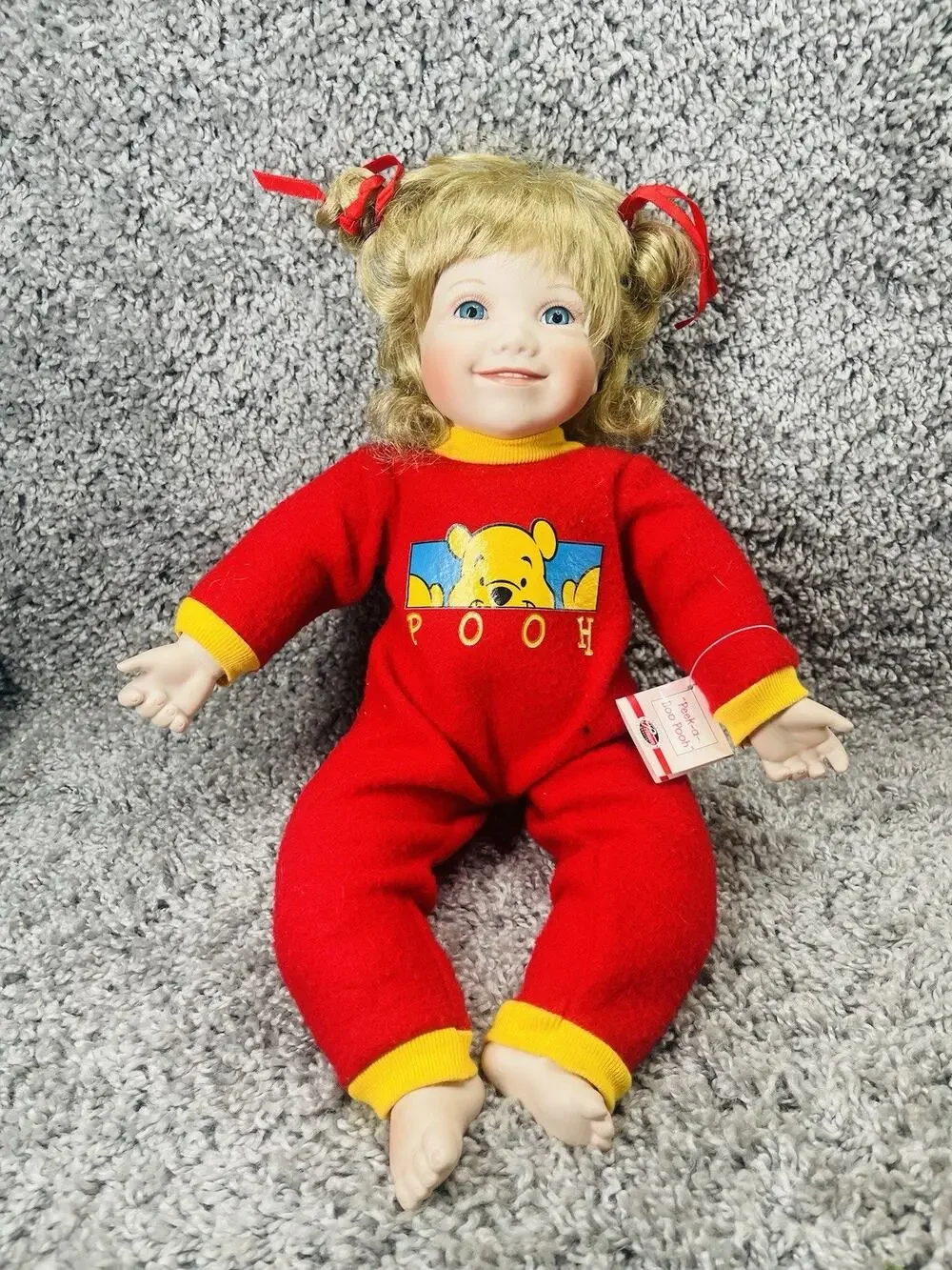 Disney Ashton Drake Galleries Winnie the Pooh Doll Porcelain Beautiful Vintage